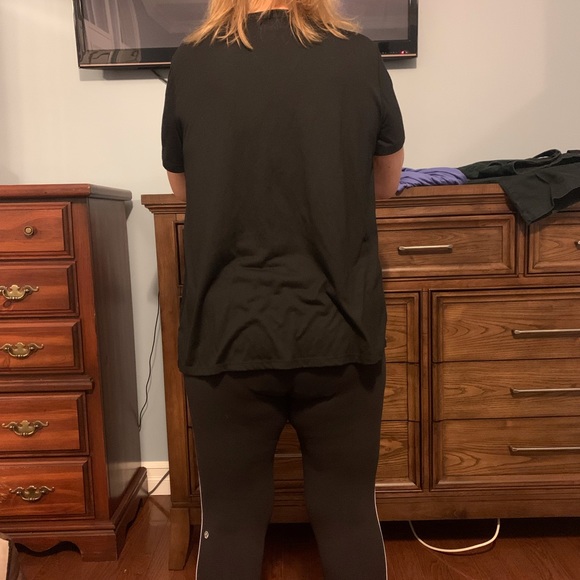 Old navy active shirt - Picture 8 of 8